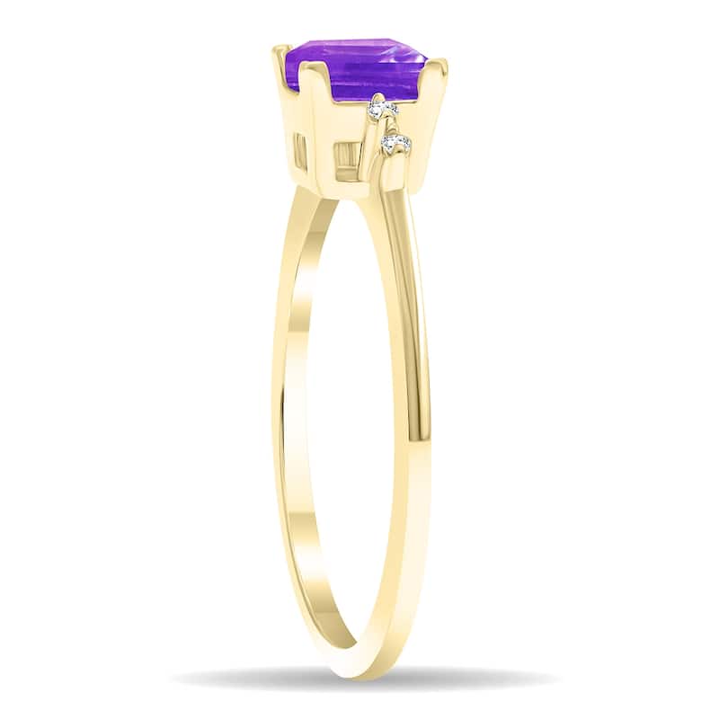 Women's Square Shaped Amethyst and Diamond Sparkle Ring in 10K Yellow Gold