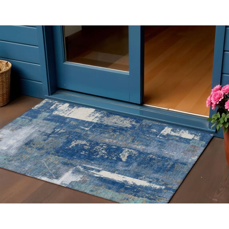 HomeRoots Abstract Transitional Rectangle Outdoor Rug - 3' x 5'