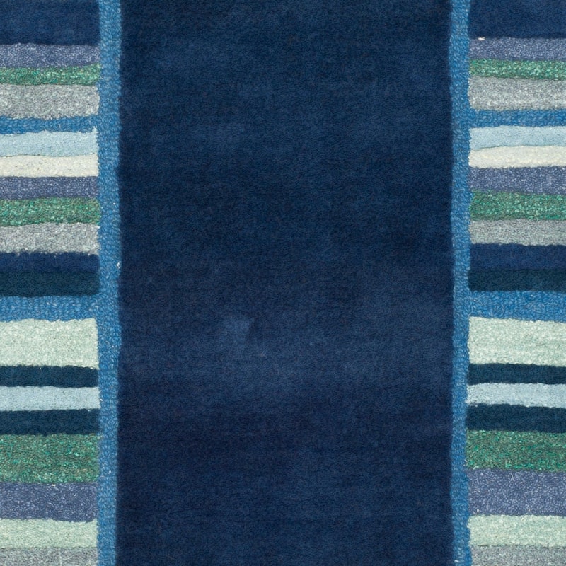Martha Stewart by SAFAVIEH Striped Border Wool Rug
