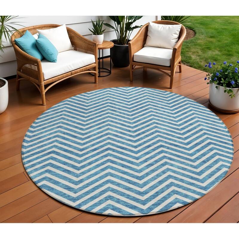 HomeRoots Chevron Transitional Rectangle Outdoor Rug - 8' Round