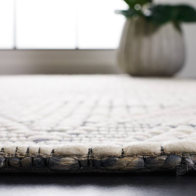 SAFAVIEH Handmade Marbella Siever Modern & Contemporary Wool Rug
