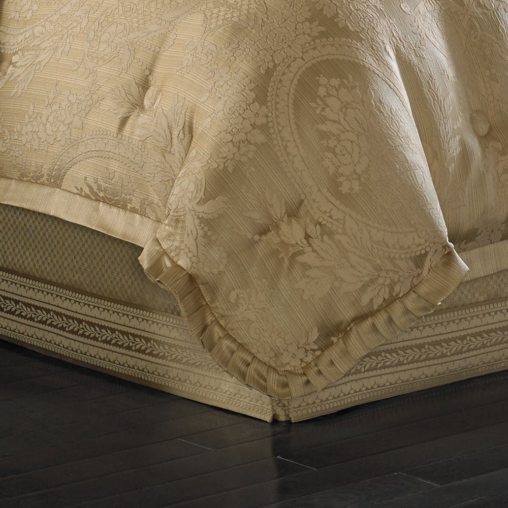 Five Queens Court Napoleon Comforter Set