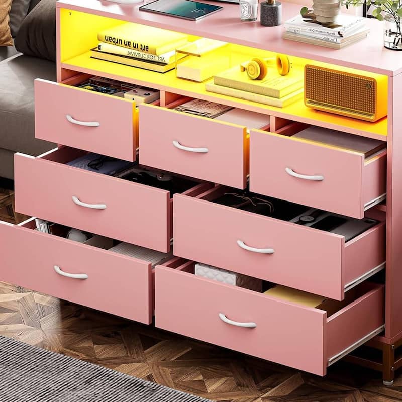 Modern 7 Drawers Dresser with Charging Station and LED Lights
