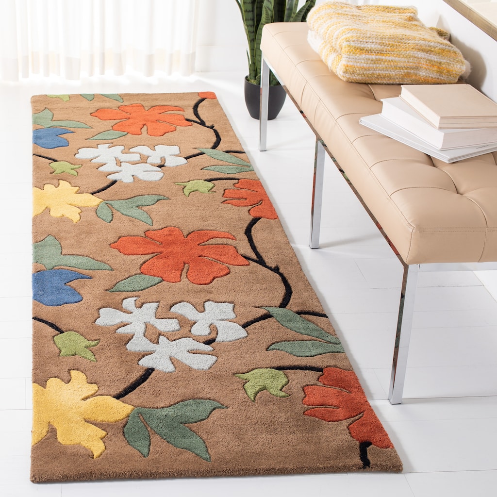 SAFAVIEH Handmade Soho Maegan Floral N.Z. Wool Rug