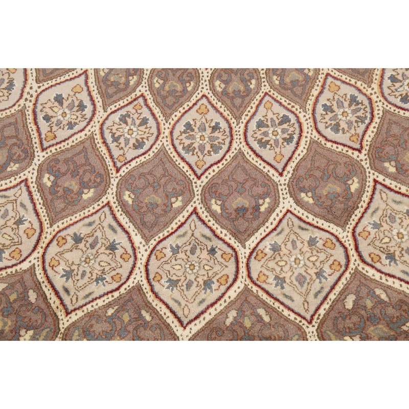 Wool/ Silk Vegetable Dye Floral Qum Oriental Area Rug Handmade Carpet - 10'1" x 10'2" Round