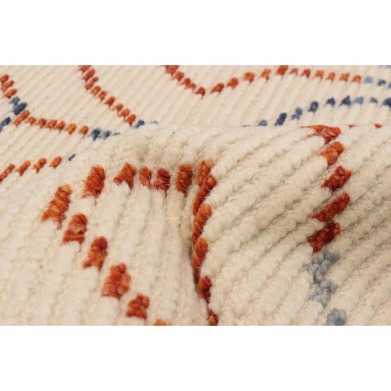 ECARPETGALLERY Hand-knotted Tangier Cream Wool Rug - 5'2 x 8'2