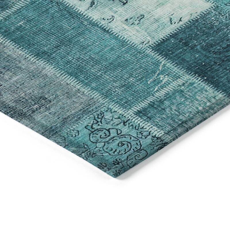 HomeRoots Patchwork Traditional Rectangle Outdoor Rug