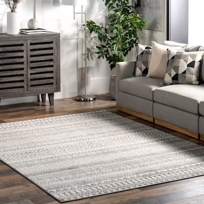 Nuloom Catherina Transitional Geometric Area Rug
