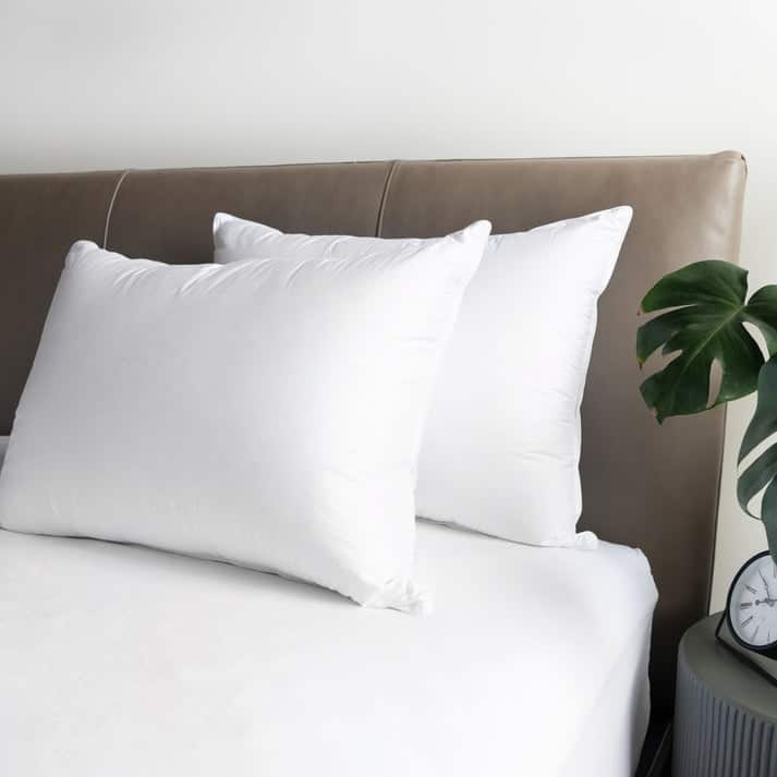 700 Fill Power Luxury White Duck Down Bed Pillow by BOKSER HOME - Soft - King