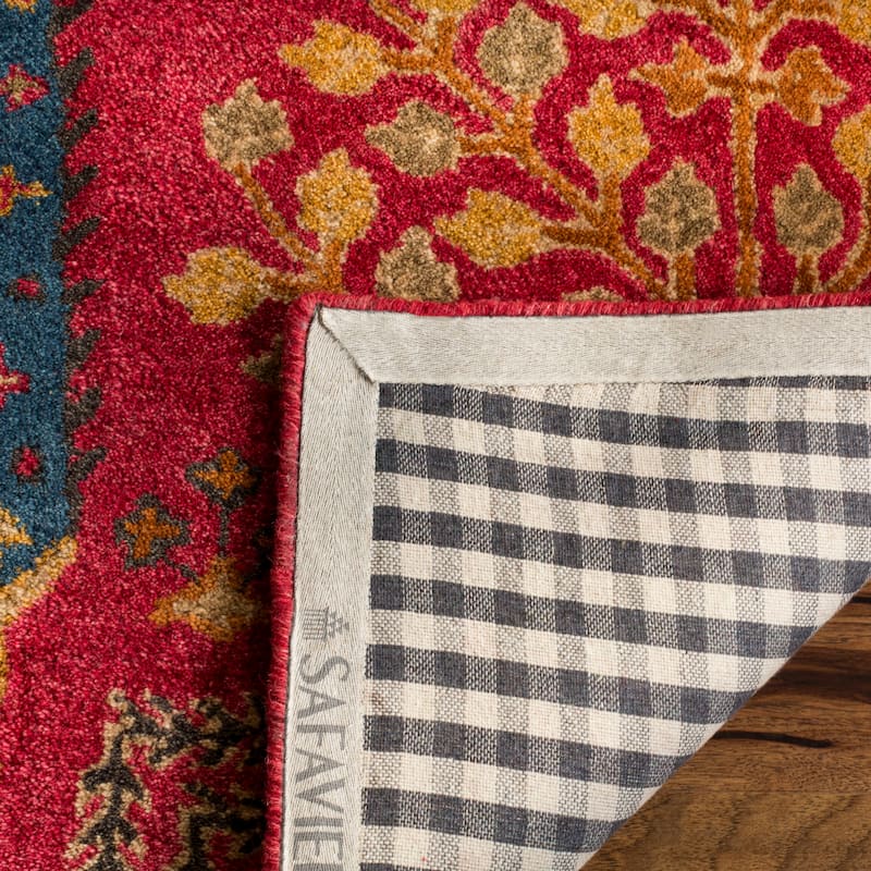 SAFAVIEH Handmade Heritage Kylee Traditional Oriental Wool Rug