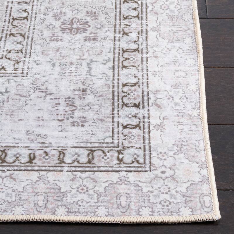 SAFAVIEH Tucson Machine Washable Slip Resistant Eleanore Oriental Medallion