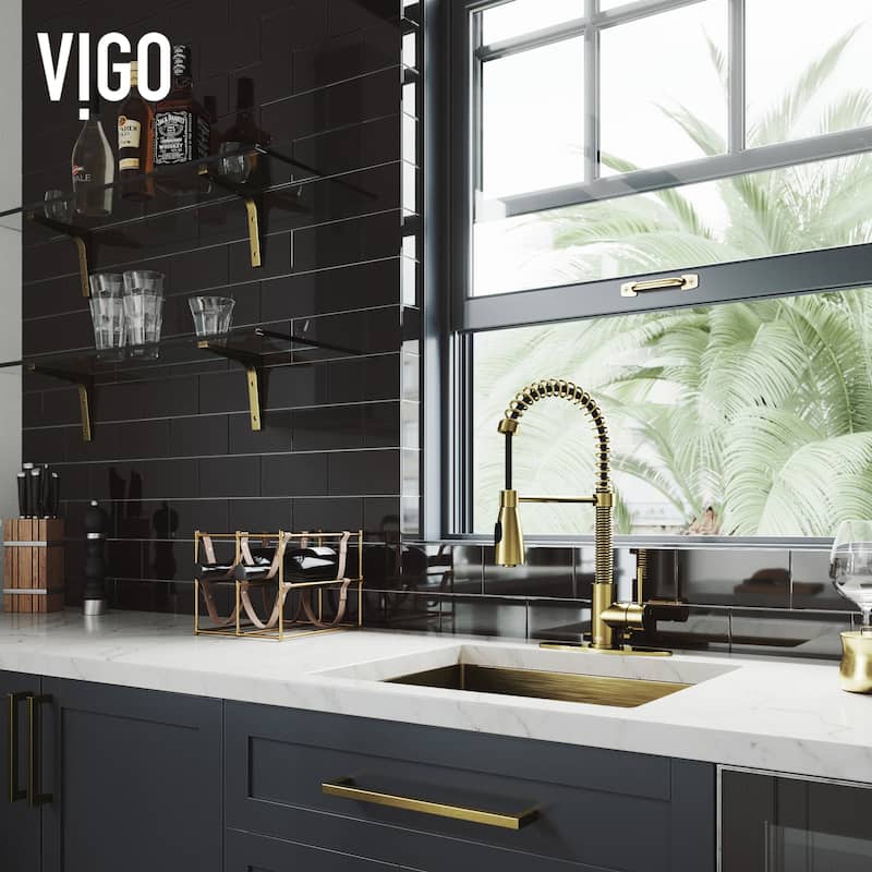 VIGO Brant 19" H Single Handle Pull-Down Sprayer Kitchen Faucet