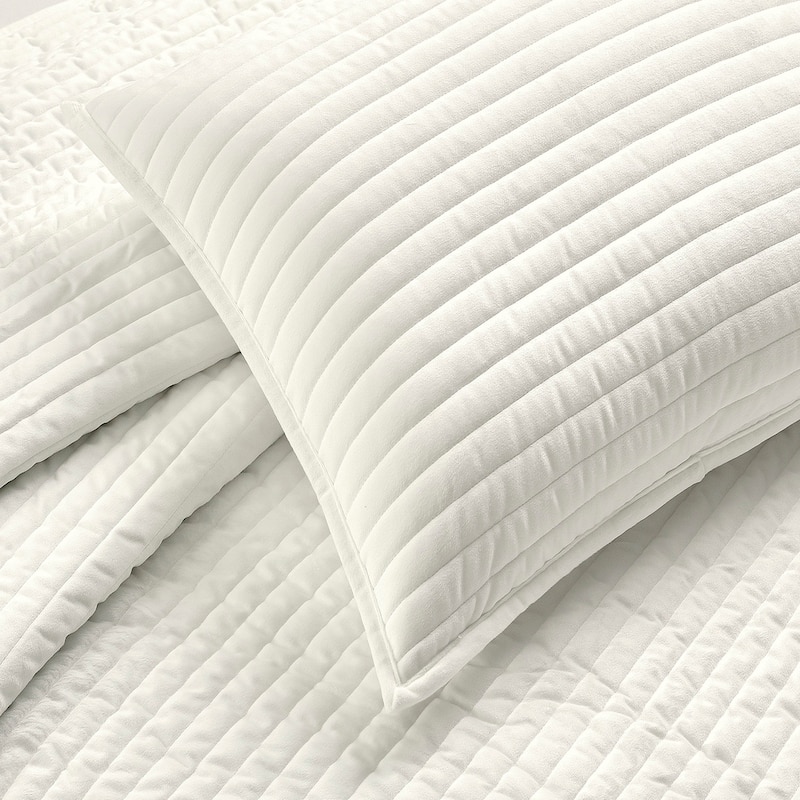 Pointehaven Heavy-Weight Oversized Channel Design Velvet Quilt Sets