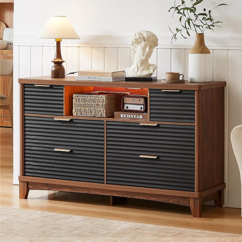 Wooden Drawers Dresser with Charging Station Dresser for Bedroom Chest of Drawers