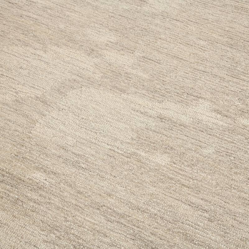 Mohave Ivory and Beige Abstract Hand-Hooked Area Rug 2' x 3'