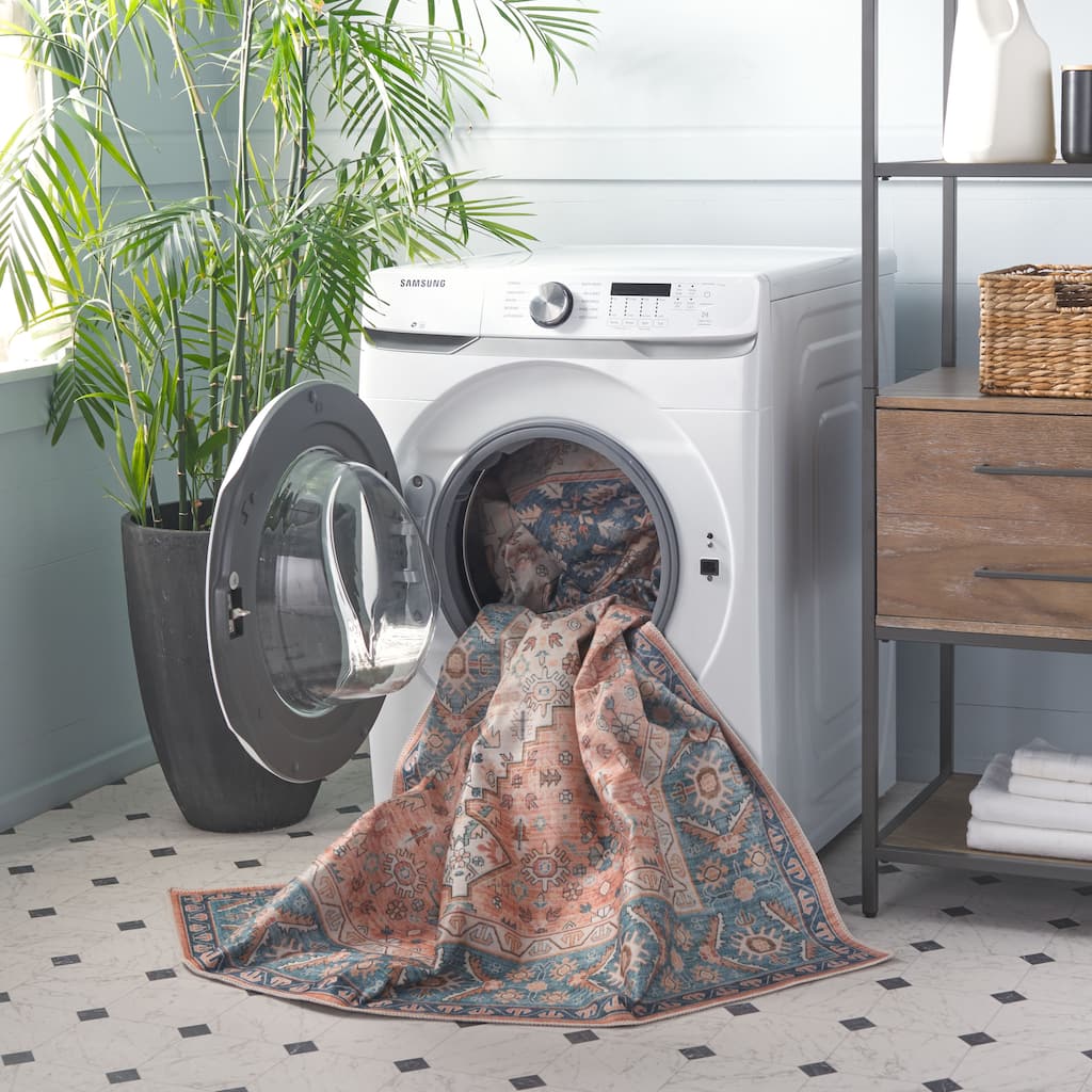 SAFAVIEH Arizona Lieske Machine Washable Slip Resistant Rug