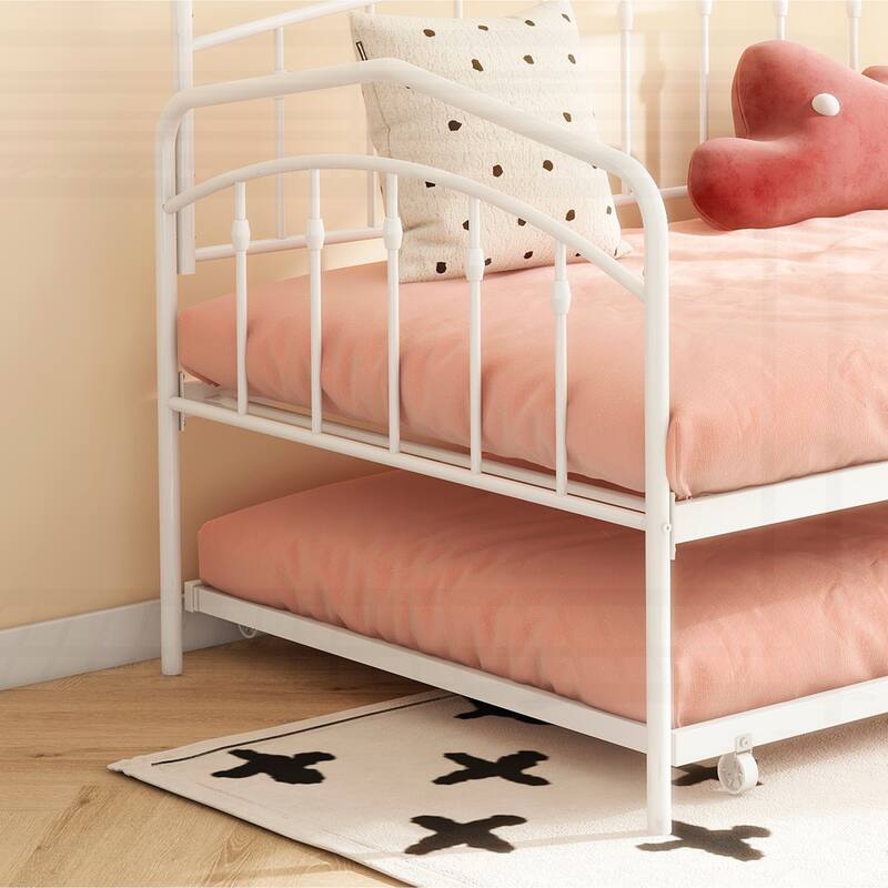 Versatile and Stylish Daybed with Extra Sleeping Option for Comfort