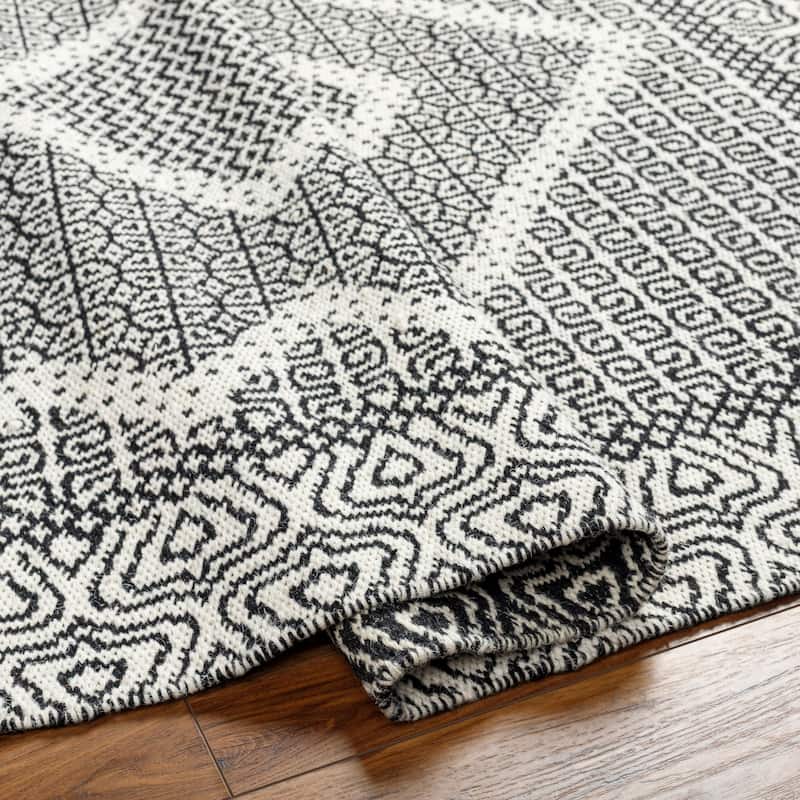 Joe Traditional Area Rug