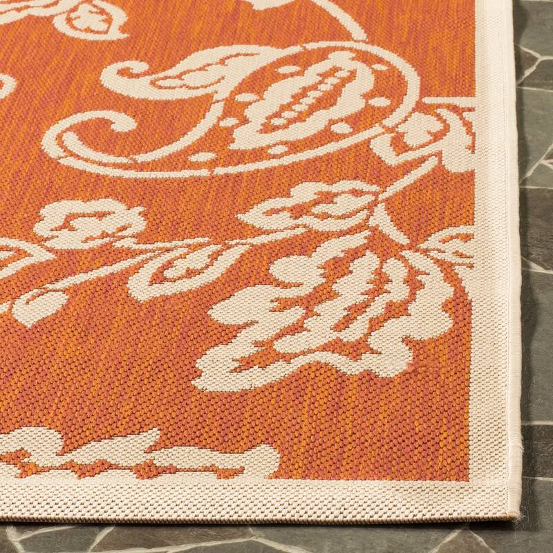Martha Stewart by SAFAVIEH Highland Lily Indoor/ Outdoor Waterproof Rug