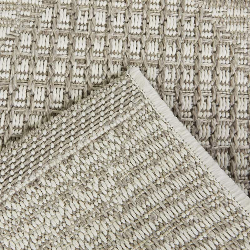 Bisset Checkered Textured Indoor/Outdoor Area Rug
