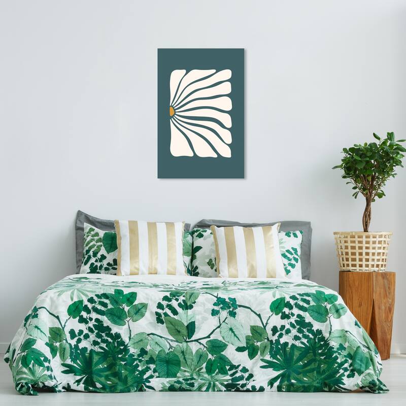 Wynwood Studio Canvas Floral and Botanical Hold my Daisy Green and Dark Green Modern & Contemporary Wall Art Canvas Print