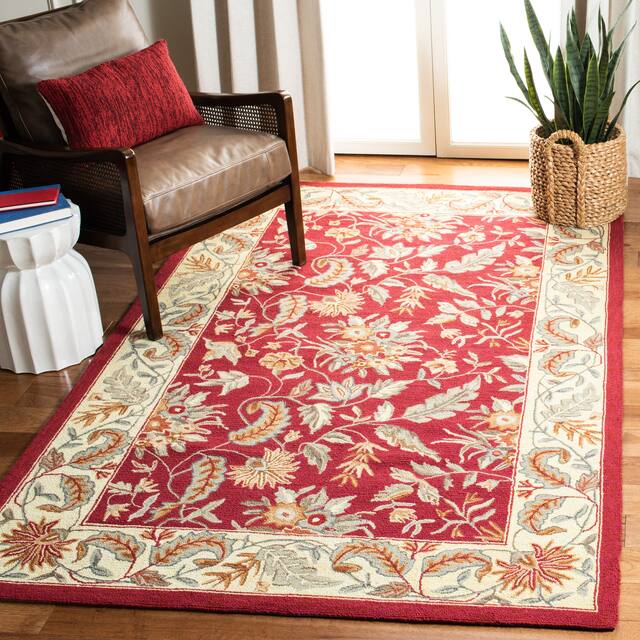 SAFAVIEH Handmade Chelsea Ashlyn French Country Floral Wool Rug - 3'9" x 5'9" - Red