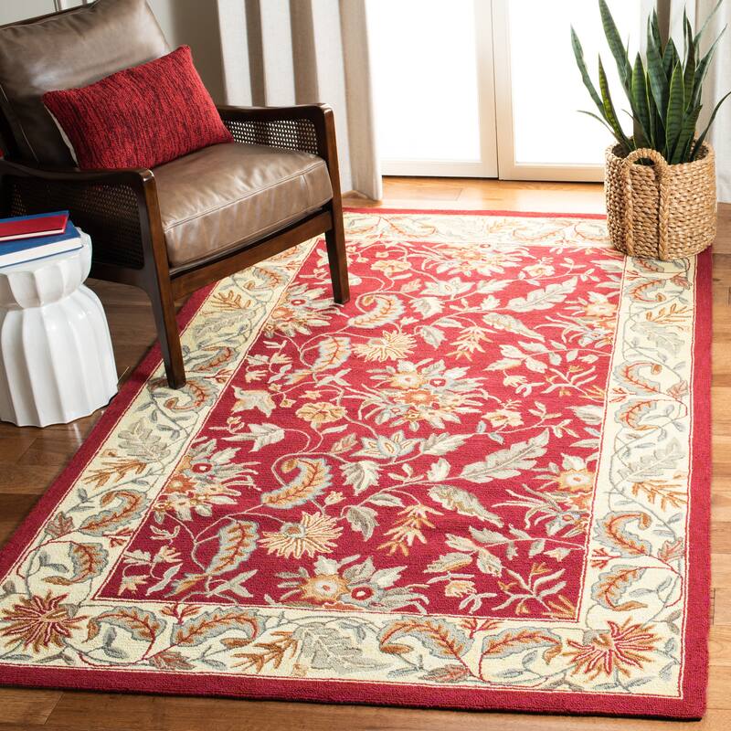 SAFAVIEH Handmade Chelsea Ashlyn French Country Floral Wool Rug - 3'9" x 5'9" - Red