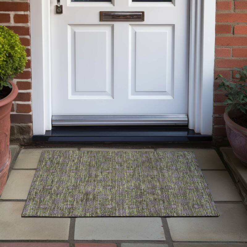 Machine Washable Indoor/ Outdoor Chantille Traditional Floral Rug