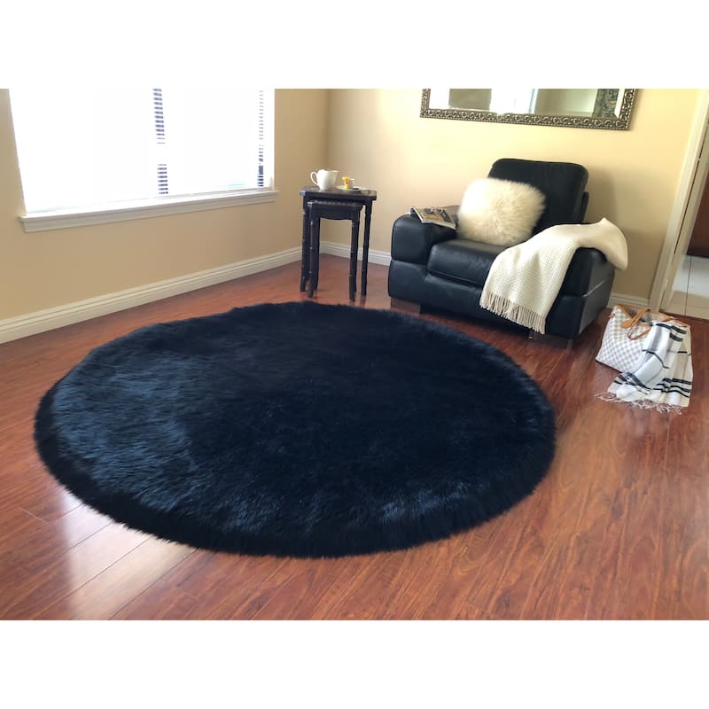 Silver Orchid Nansen Luxurious Faux Sheepskin Round Shag Area Rug
