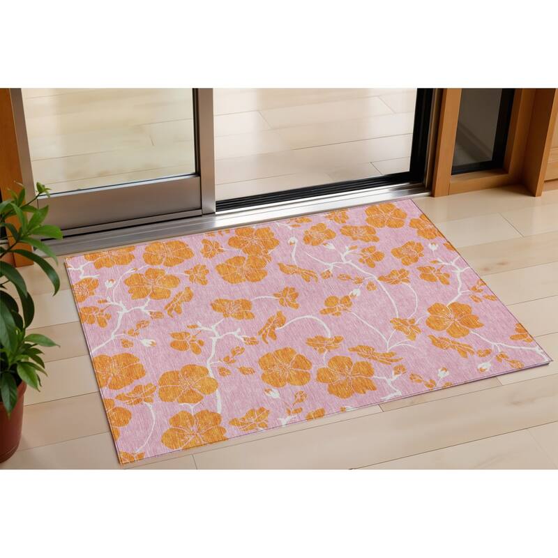 HomeRoots Floral Transitional Rectangle Outdoor Rug - 3' x 5'