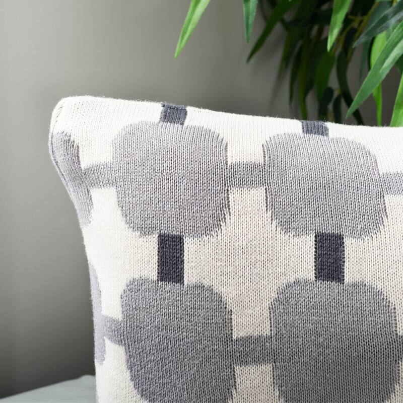 SAFAVIEH Adelma 20-inch Retro Square Light Grey / Dark Grey Decorative Pillow