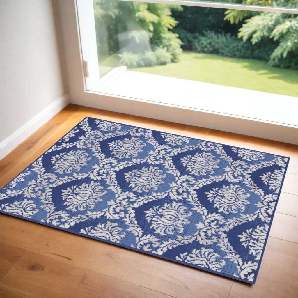 Power Loomed Distressed Stain Resistant Area Rug - 60' X '36' X '0.39
