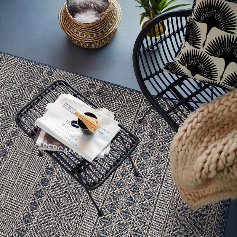 Geometric Bohemian Indoor/Outdoor Area Rug