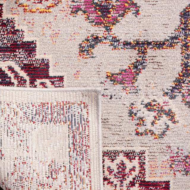 SAFAVIEH Crystal Floretta Vintage Boho Medallion Rug