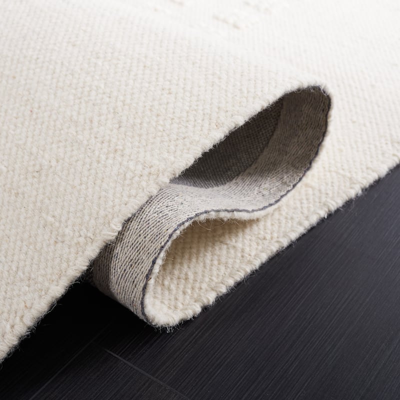 SAFAVIEH Handmade Natura Fahrie Wool Rug