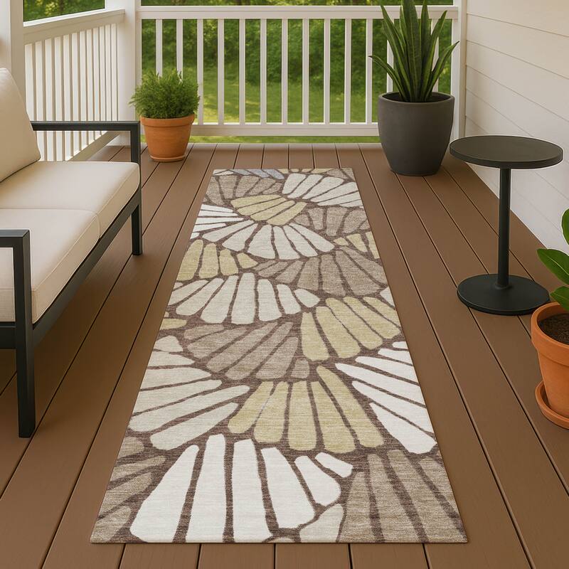 Machine Washable Indoor/ Outdoor Floral Modern Chantille Rug - Chocolate - 2'3" x 7'6"