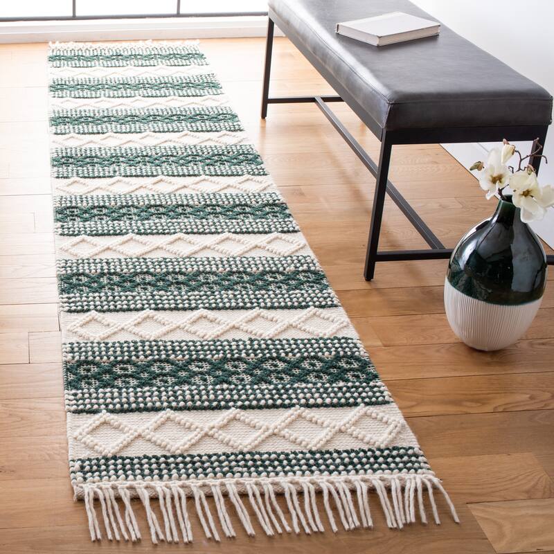SAFAVIEH Handmade Natura Sheetal Moroccan Wool Rug - 2'3" x 9' Runner - Ivory/Green