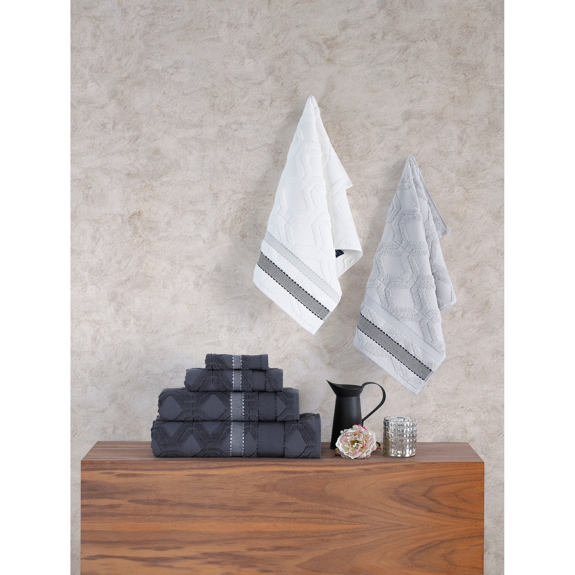 https://ak1.ostkcdn.com/images/products/is/images/direct/9daaa7964604c16c9d6c5d57d8f614b56fdcda02/Brooks-Brothers-Large-Square-Bath-Towel.jpg