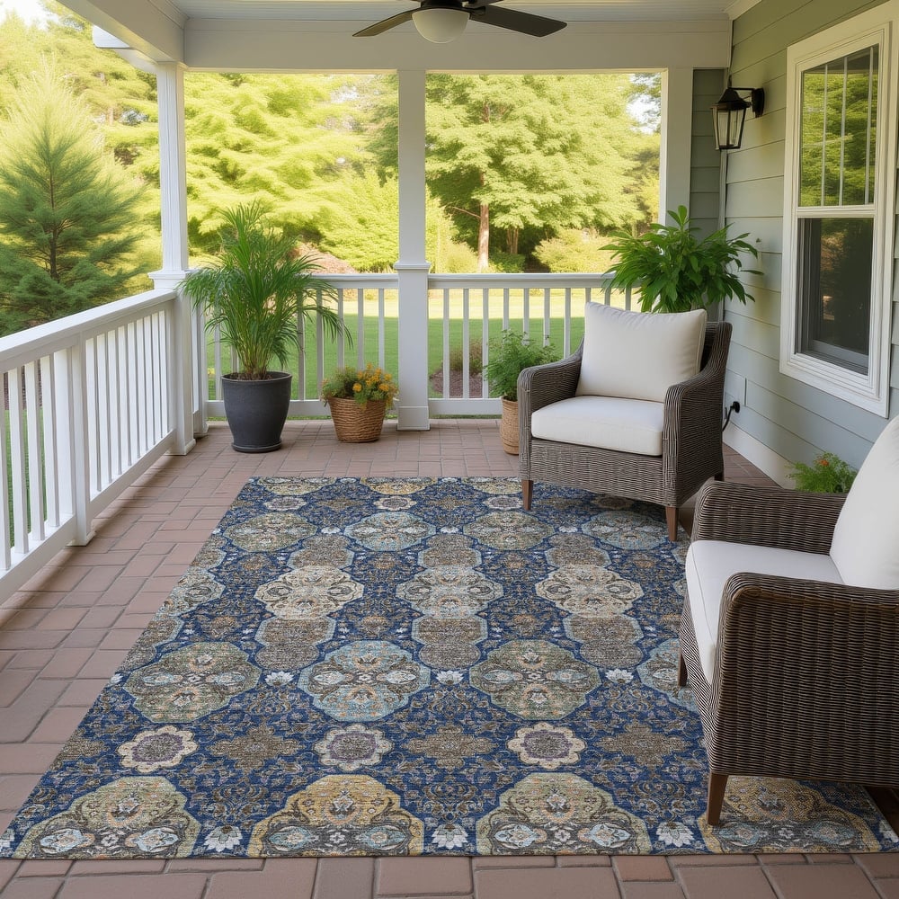 Machine Washable Indoor/ Outdoor Traditional Tracey Chantille Rug