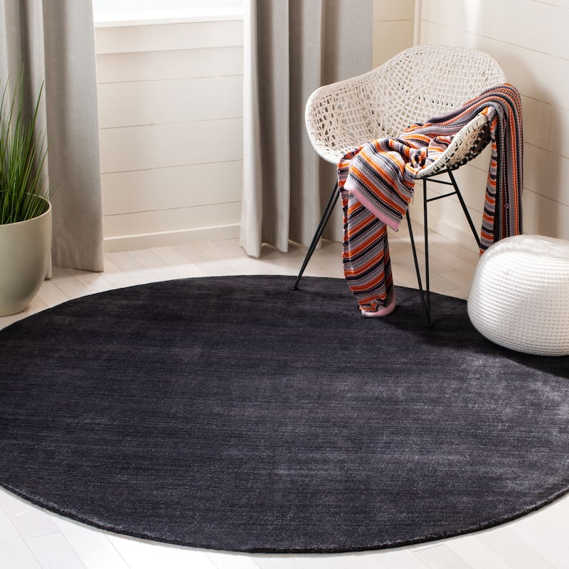 SAFAVIEH Handmade Himalaya Jessika Modern Wool Rug - 6' Round - Black - Round