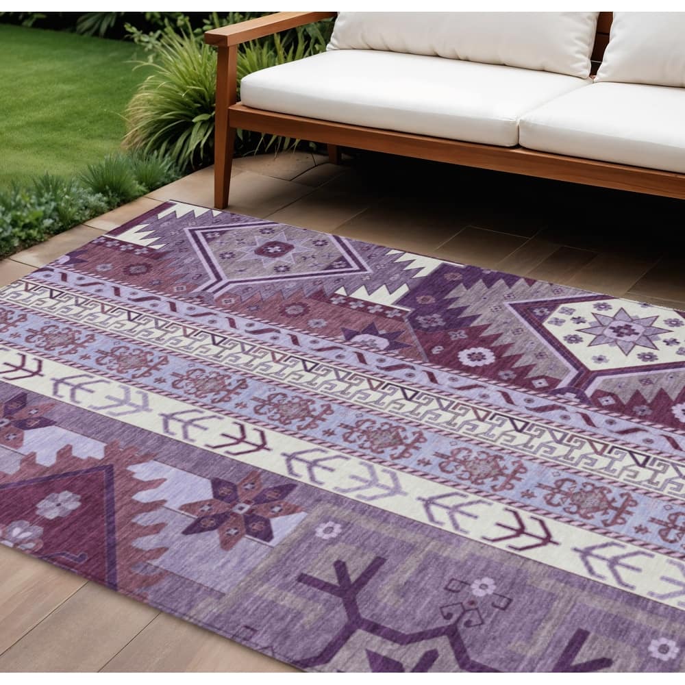 HomeRoots Aztec Transitional Rectangle Outdoor Rug