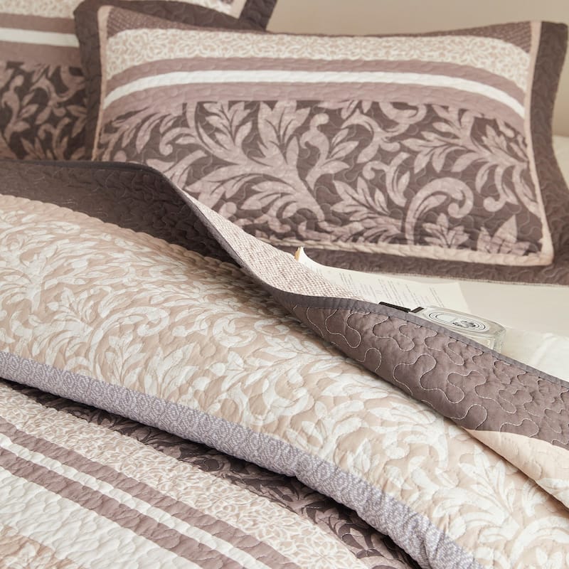 Classic Cottage Floral Cotton Quilt Bedspread Set
