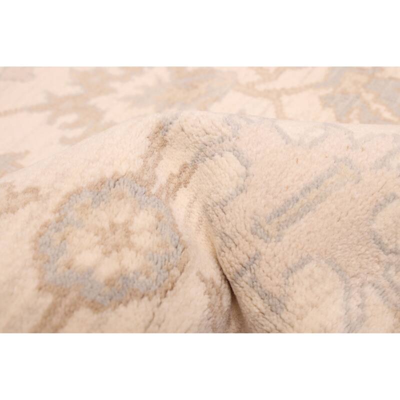 ECARPETGALLERY Hand-knotted Royal Oushak Ivory Wool Rug - 6'2 x 8'6