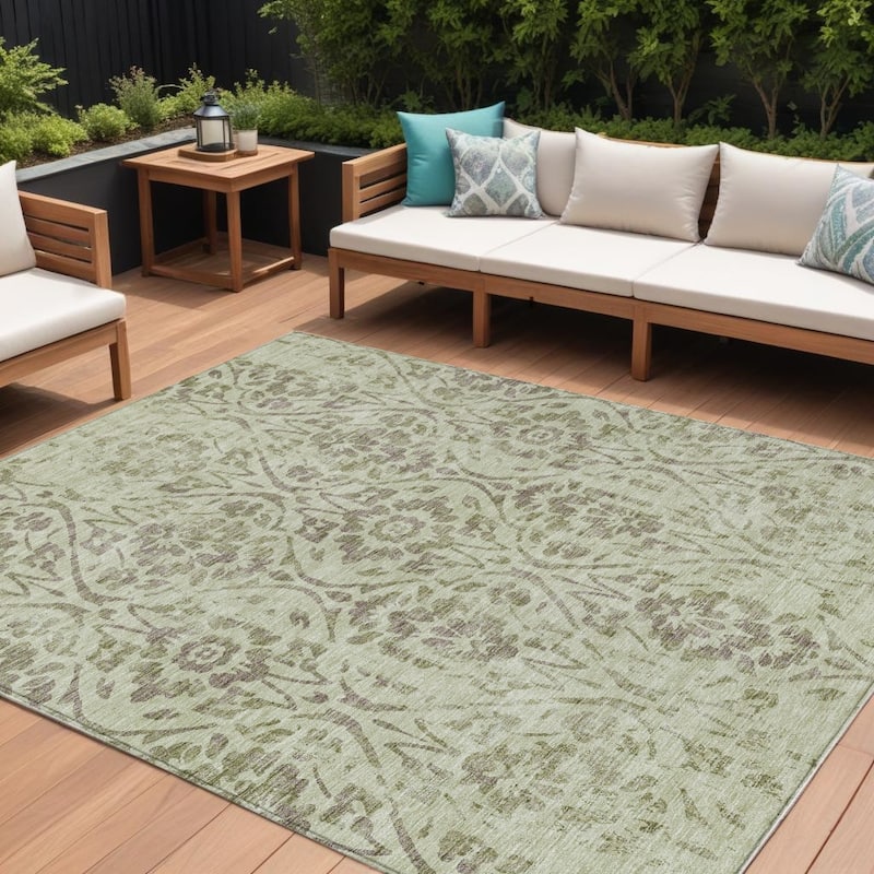 HomeRoots Floral Transitional Rectangle Outdoor Rug - 8' X 10'