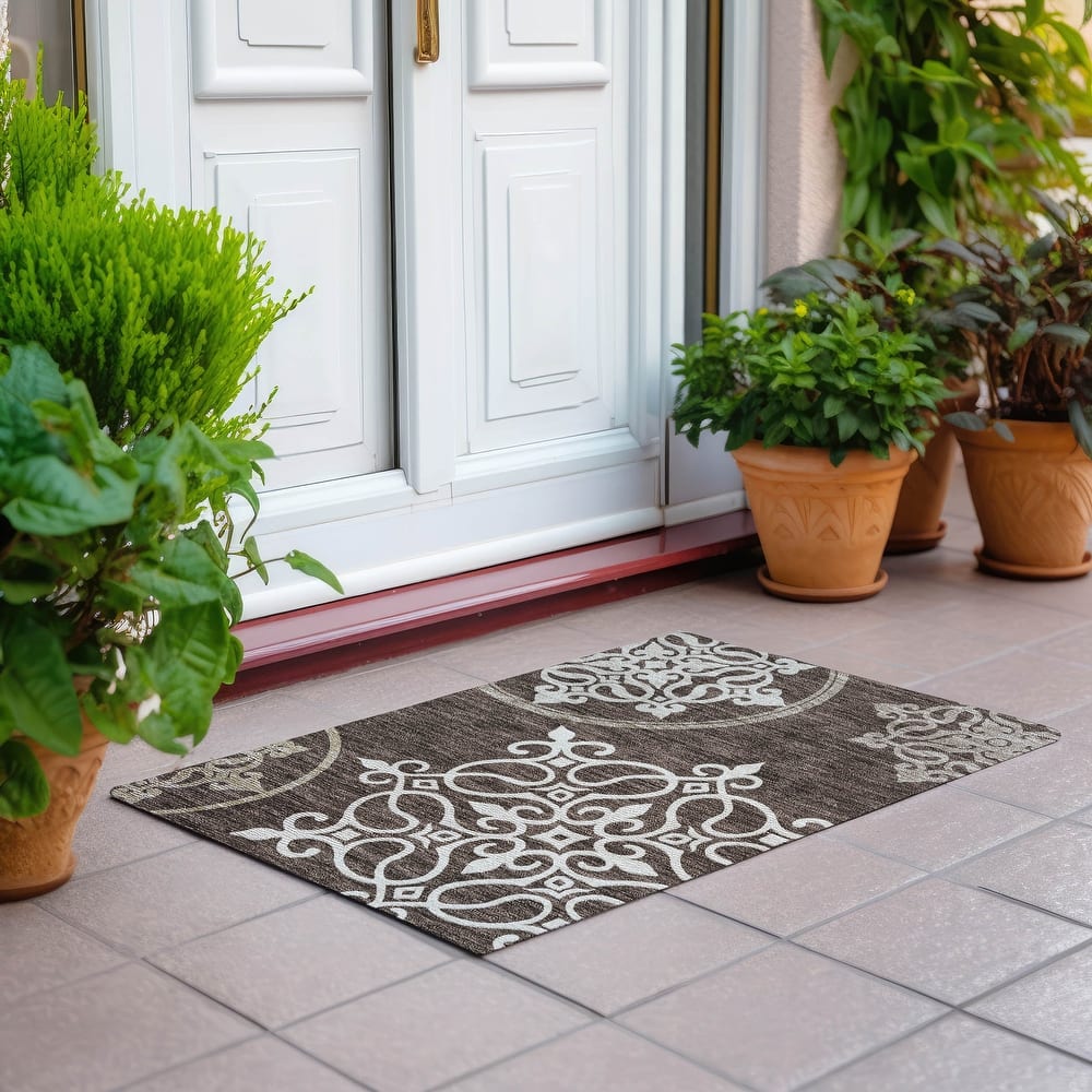 Machine Washable Indoor/ Outdoor Chantille Bold Medallion Rug