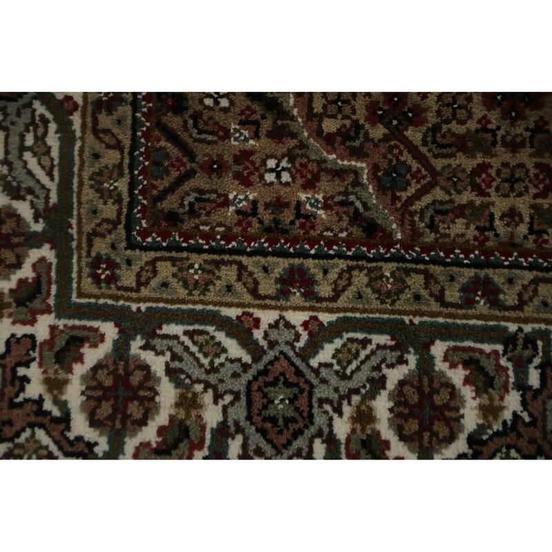 Hand Knotted Oriental 100% Wool Carpet Traditional Floral Beige & Ivories Tabriz-Mahi Area Rug - 6' 0'' X 4' 0''