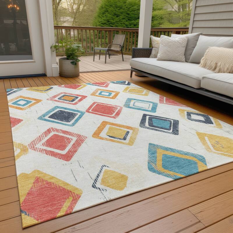 Machine Washable Indoor/Outdoor Diamond Contemporary Chantille Rug - Ivory - 2'6" x 3'10"