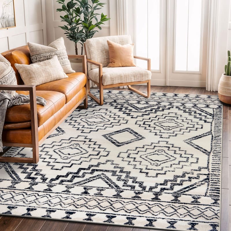 Contemporary Distressed Geometric Area Rug - Cream - 5' x 7'