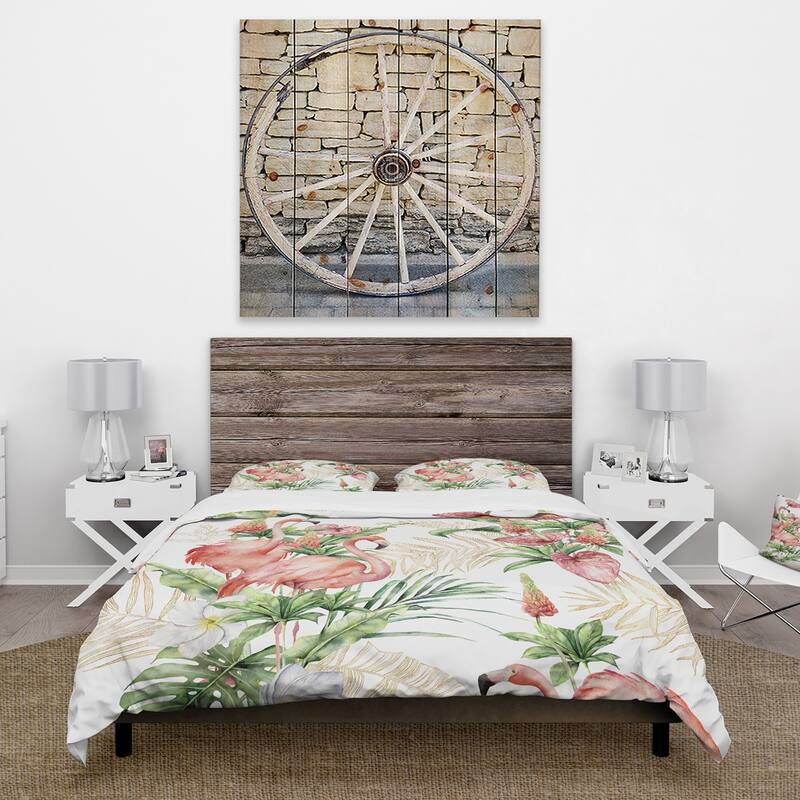 Designart 'Pink Flamingos With Tropical Flowers & Gold Leaves' Traditional Duvet Cover Set