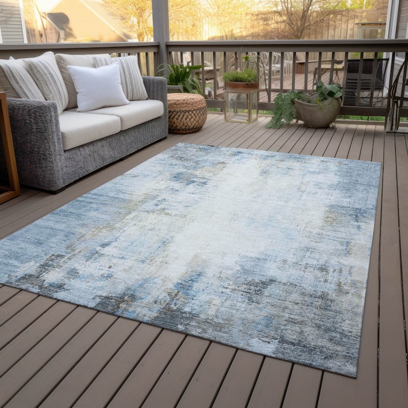 Machine Washable Indoor/Outdoor Abstract Solid Chantille Rug